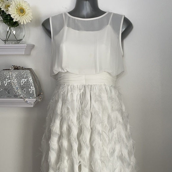 White Sleeveless Formal Prom Dress - Picture 2 of 16